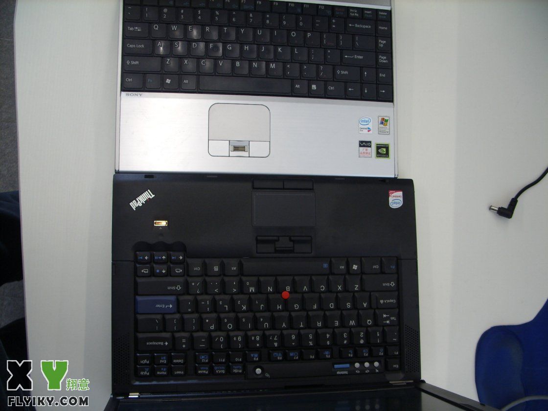 键盘比较，VAIO的键程币Thinkpad长，力度较小