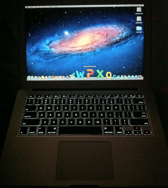 2011款MacBook Air 13"*i7-桌面