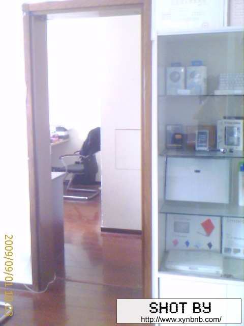 200909011003_00226.jpg